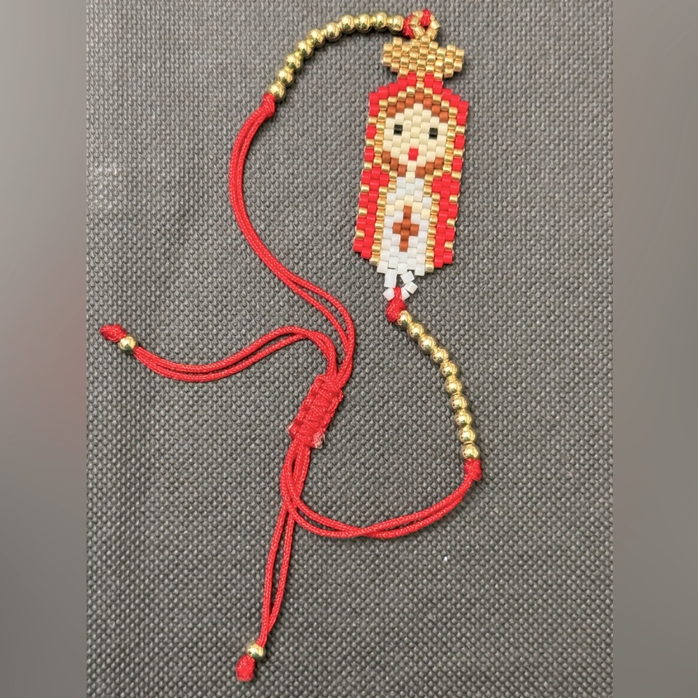 Blessed Mother micro-bead pull bracelet.  🙏🏼 NWT